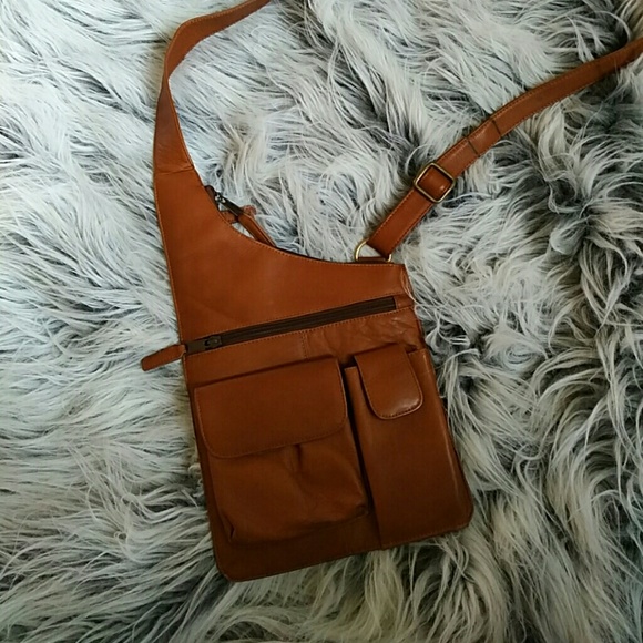 Latico Handbags - LAST CHANCE! Chic leather crossbody purse satchel